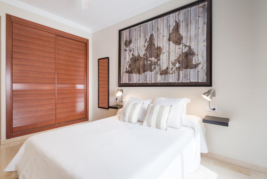 Alameda De Colon Relax & Quiet Business & Family Apartment Malaga Bagian luar foto