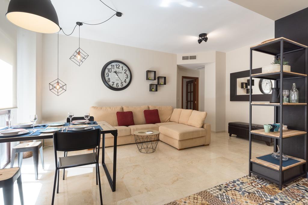 Alameda De Colon Relax & Quiet Business & Family Apartment Malaga Bagian luar foto